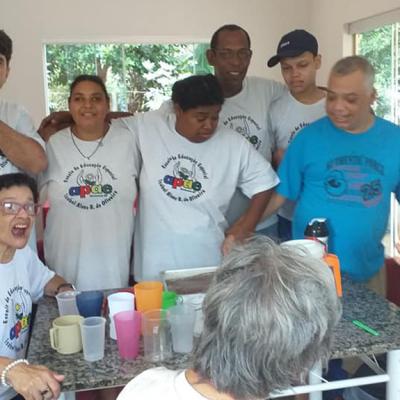 Atividades da vida diária na casa ambiente - Fazendo um bolo